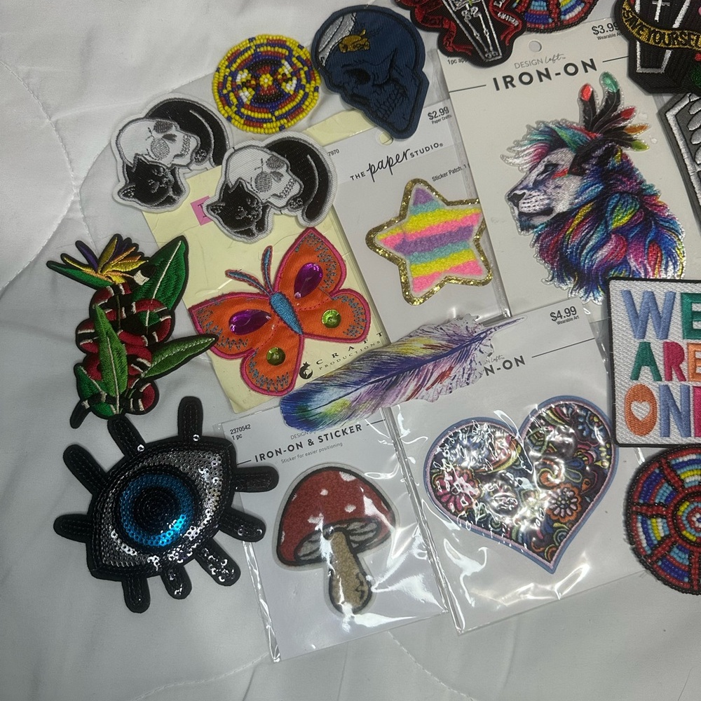 30 iron on PATCHES bundle - Picture 2 of 3
